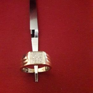 10k Yellow Gold diamond ring